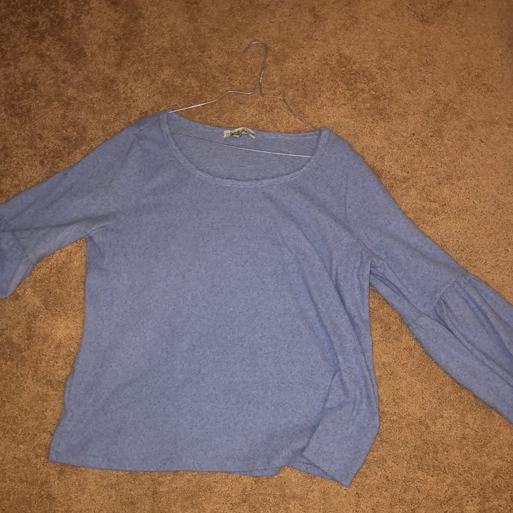 Cute purple bubble sleeve shirt.